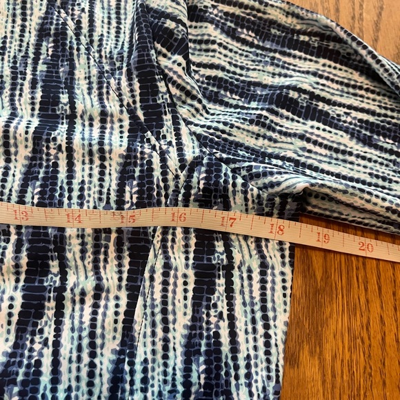 Peter Millar Women’s Blue Print Full Zip Sunblock SPF 50 Golf Swim Jacket M - Picture 4 of 13